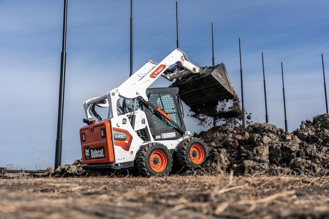 Мини-погрузчик Bobcat S590