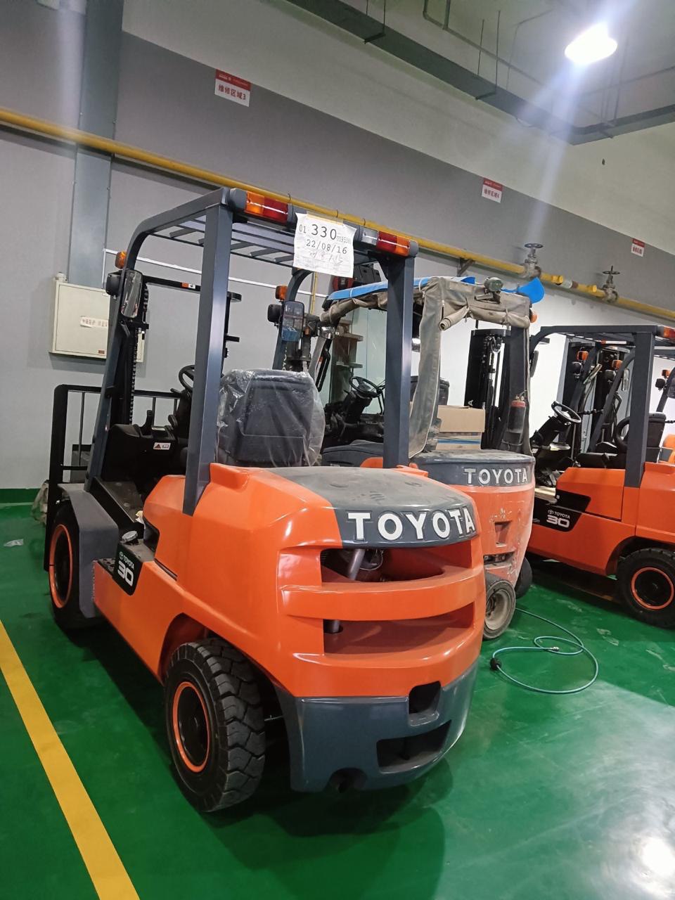 Дизельный вилочный погрузчик Toyota FDZN30