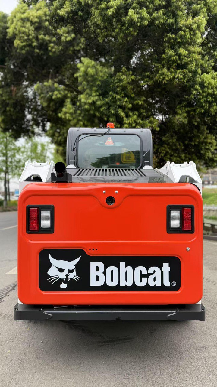 Мини-погрузчик Bobcat S550