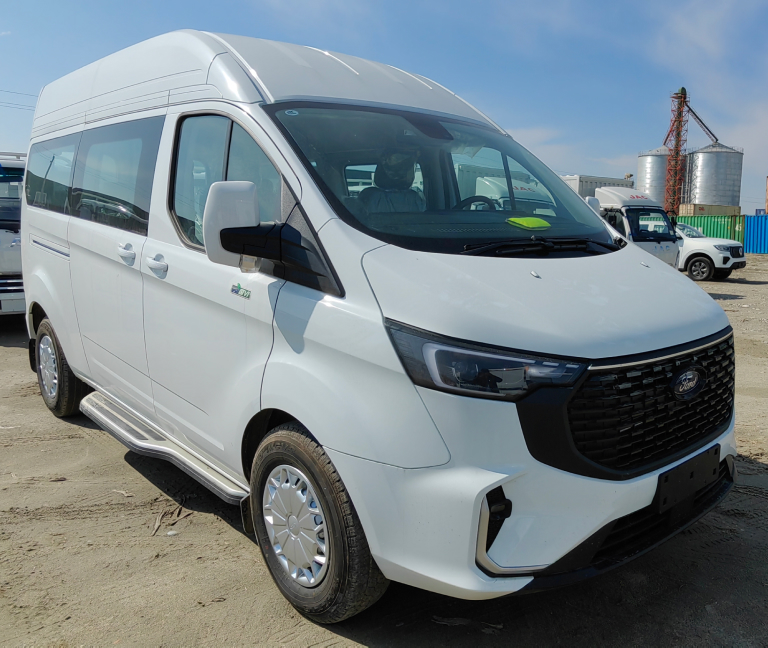 Автобус Ford Transit