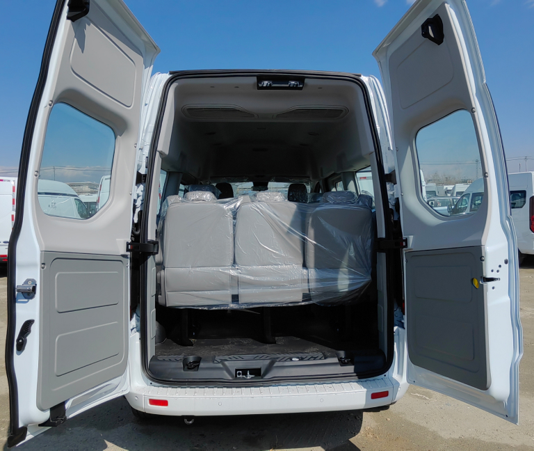 Автобус Ford Transit