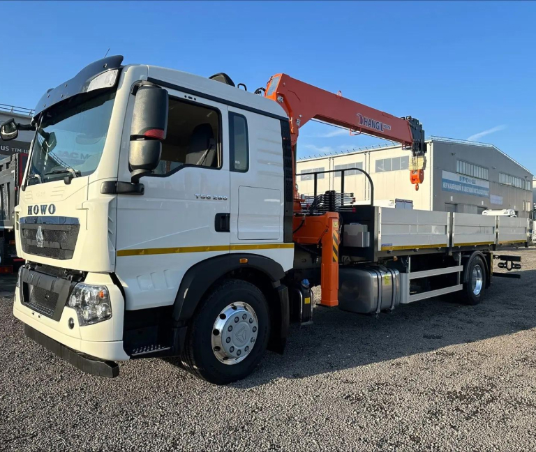 Бортовой КМУ HANGIL976 на шасси HOWO T5G 4х2