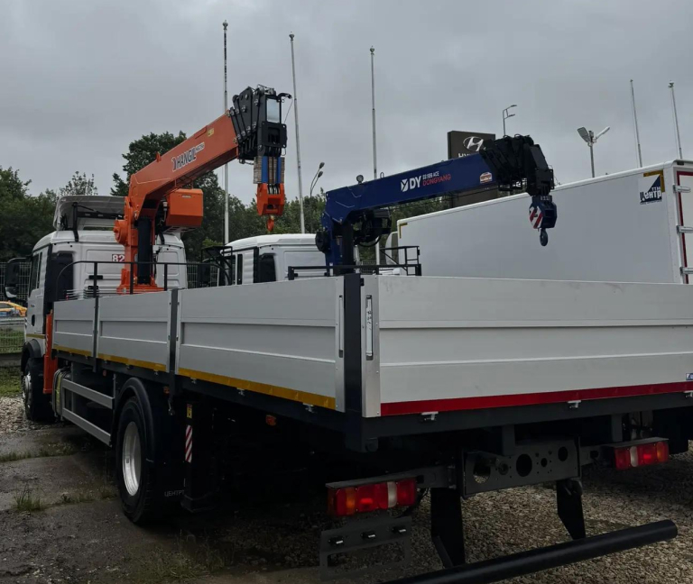 Бортовой КМУ HANGIL976 на шасси HOWO T5G 4х2